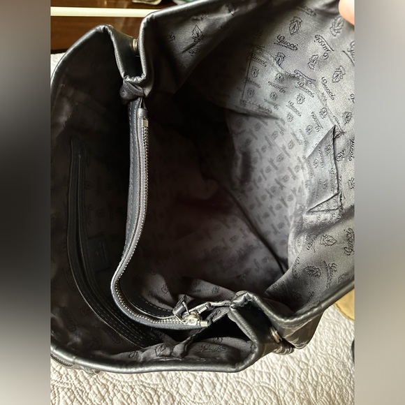 Gucci Implement black tote back Great condition Double handles black - Picture 9 of 16